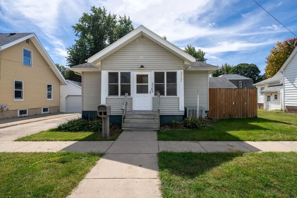312 E South Street, Clinton