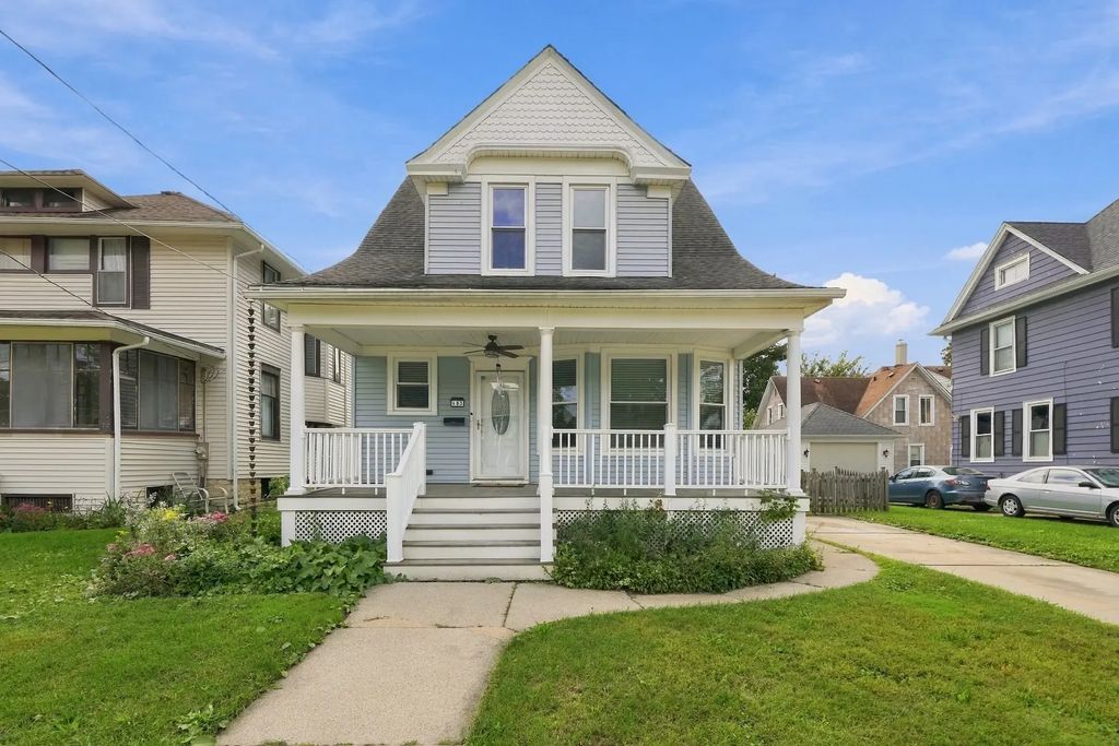 483 Barrett Street, Elgin