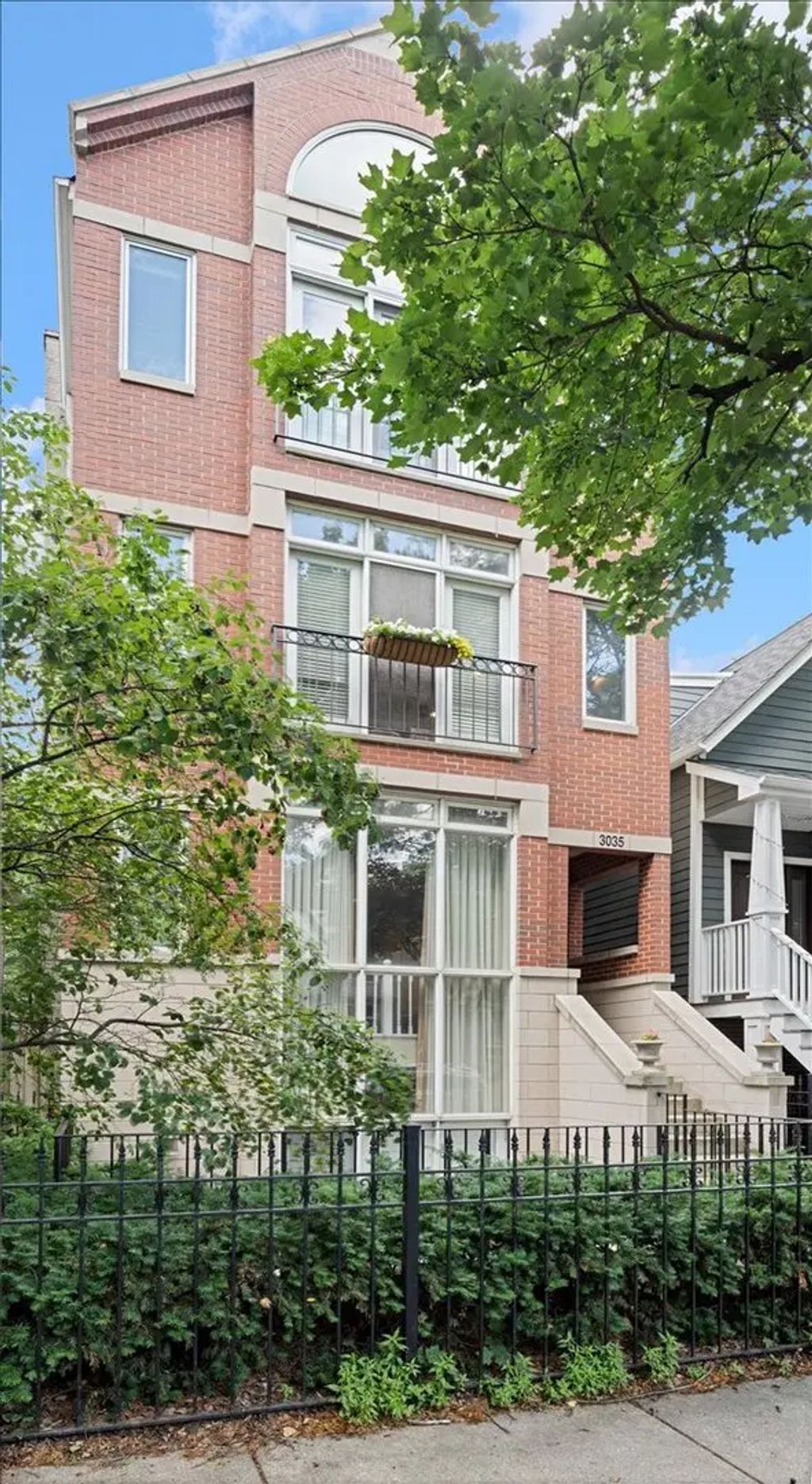 3035 N Seminary Avenue 2, Chicago