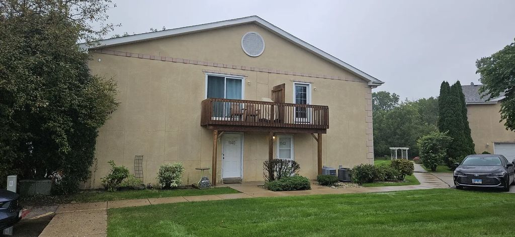 1142 Greenwood Circle, Woodstock
