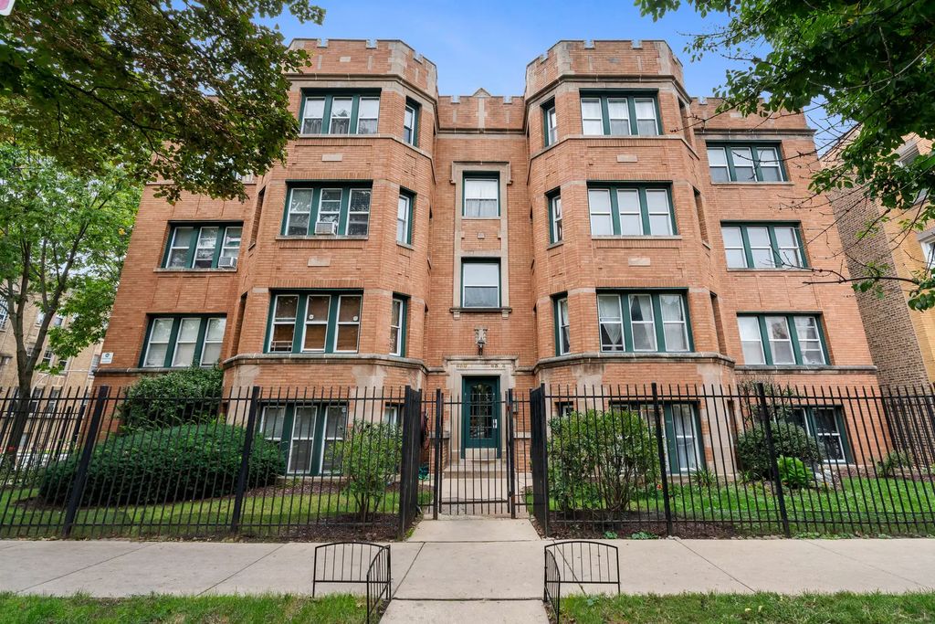 6304 N Claremont Avenue 2, Chicago