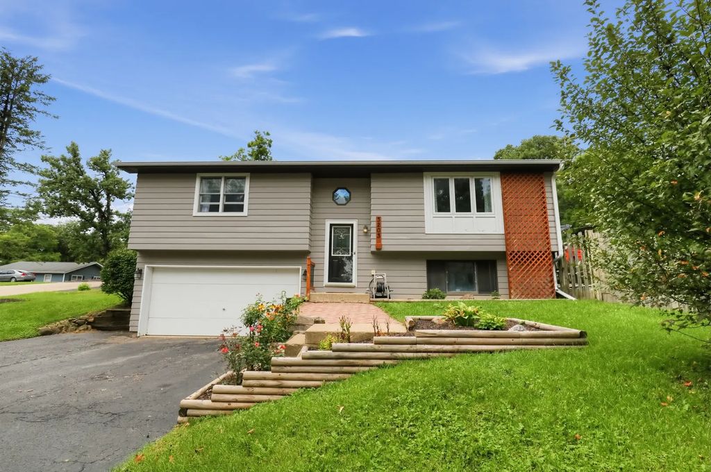3203 Thompson Road, Wonder Lake