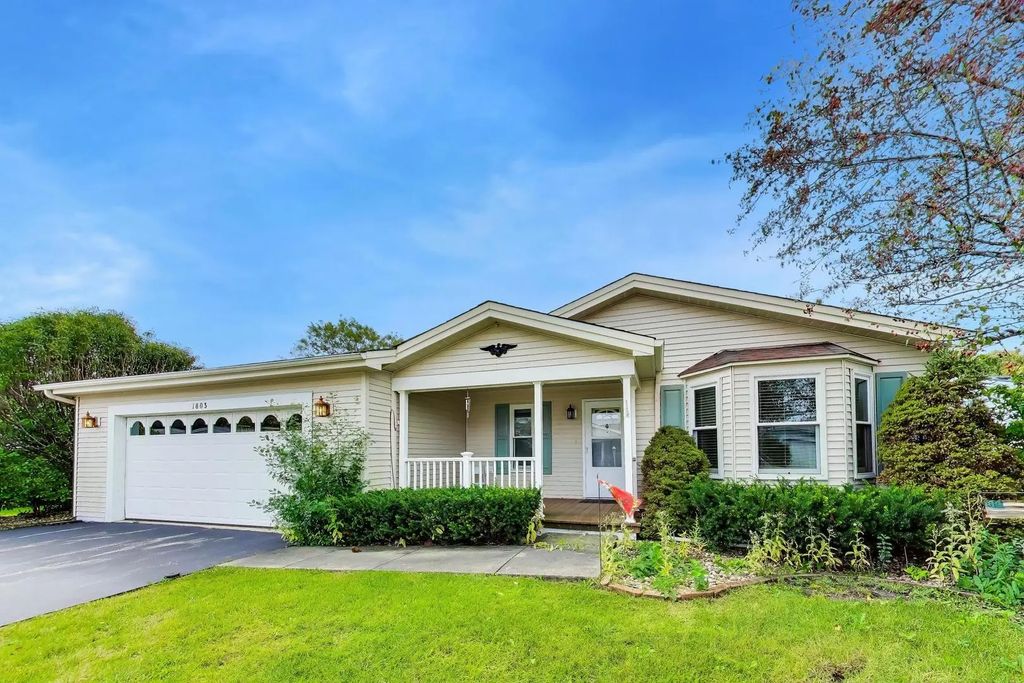 1803 Paddock Court, Grayslake