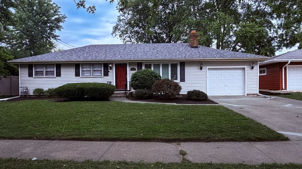 16067 School Street, South Holland