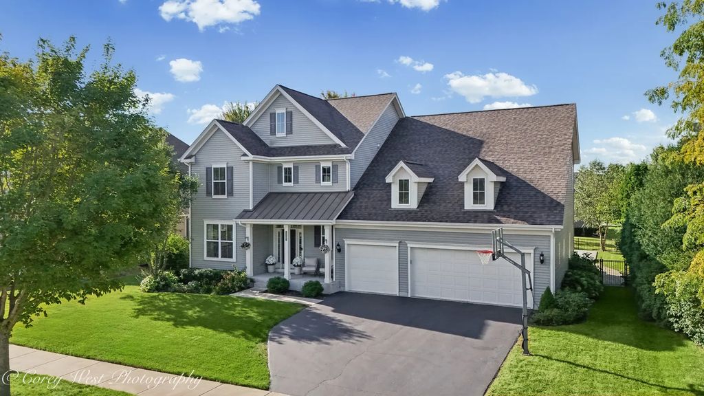 1305 Lance Avenue, Elburn