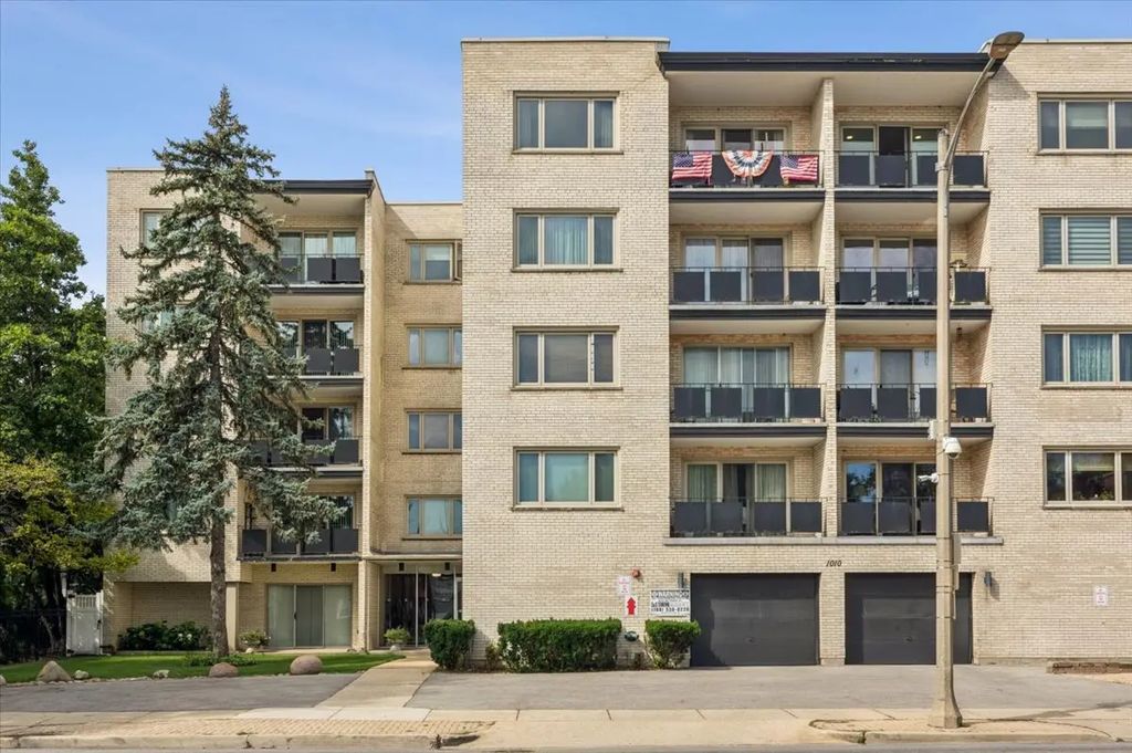 1010 N Harlem Avenue 504, River Forest