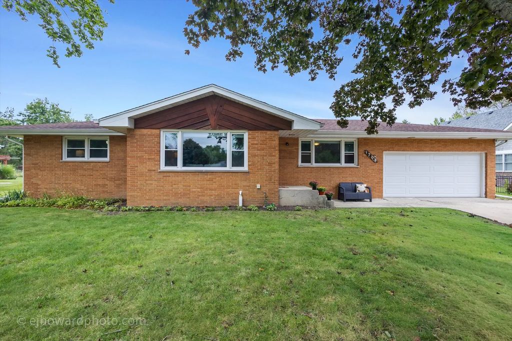 1708 60th Street, La Grange Highlands