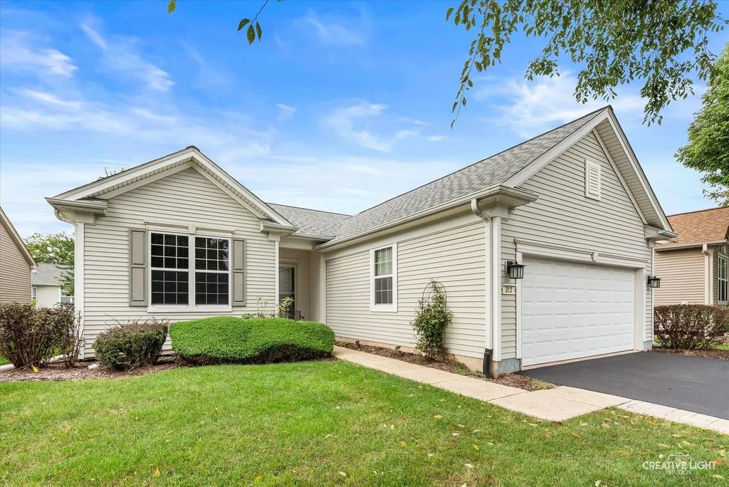 313 Prideland Drive, Shorewood