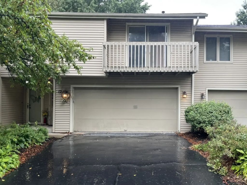 4645 High Point Drive 12, Rockford
