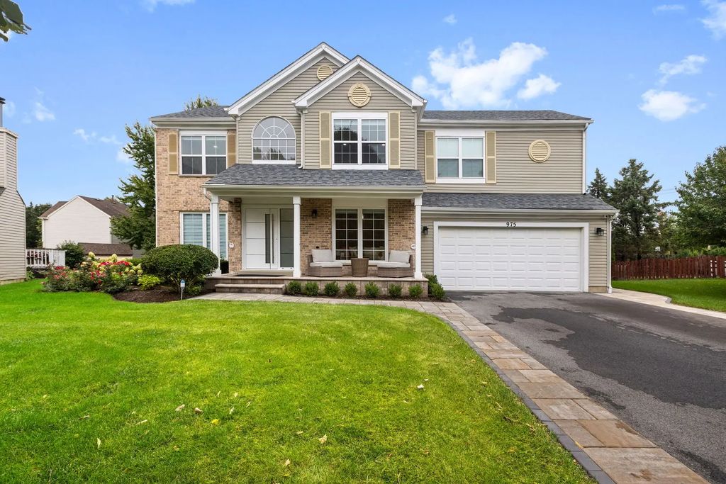 975 Aster Court, Lake In The Hills