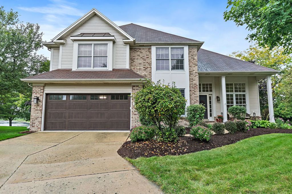 11 Lakeridge Court, South Elgin