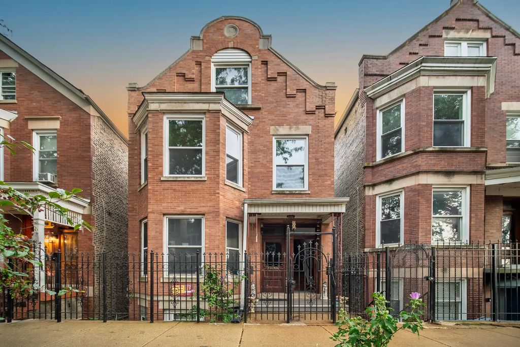2737 W 22nd Place 2, Chicago