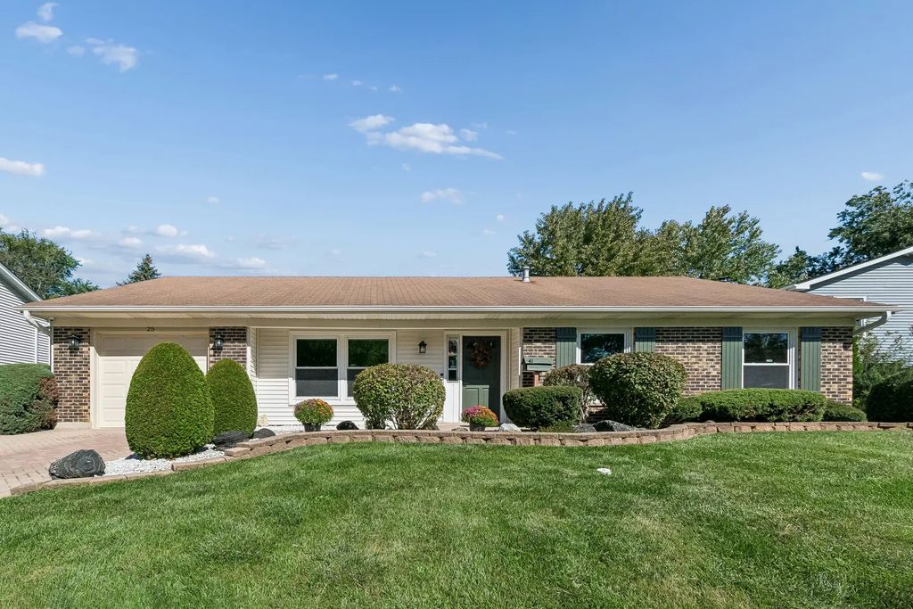 25 Red Haw Lane, Lake Zurich