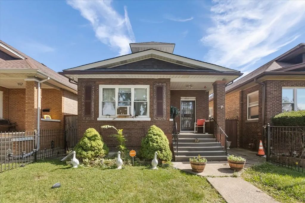 1533 N Waller Avenue, Chicago
