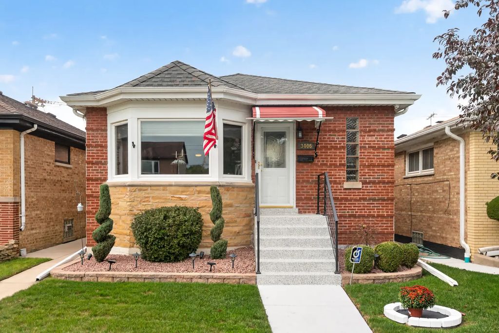 3406 N Oleander Avenue, Chicago