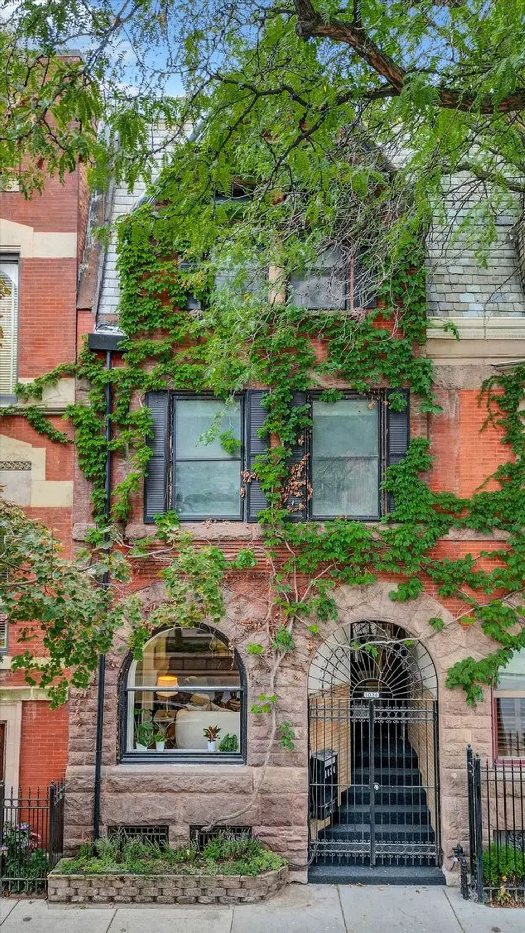 1034 N La Salle Drive, Chicago
