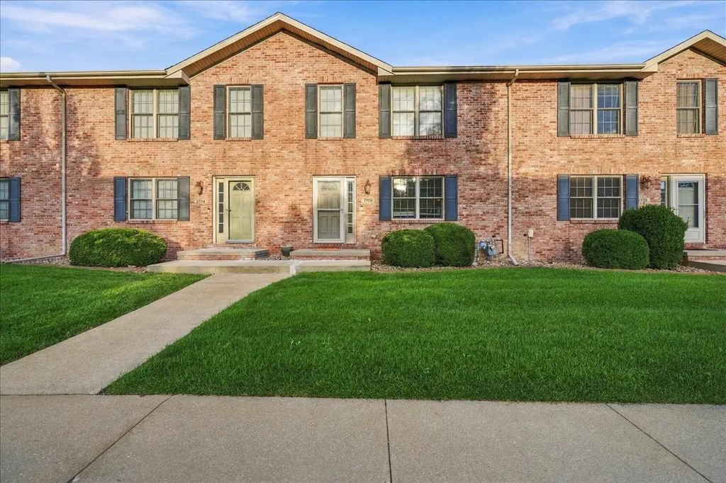 1706 Glenbridge Road, Bloomington