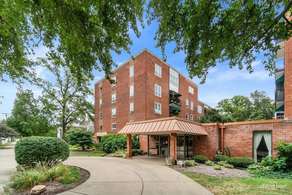 450 W Downer Place 2a, Aurora