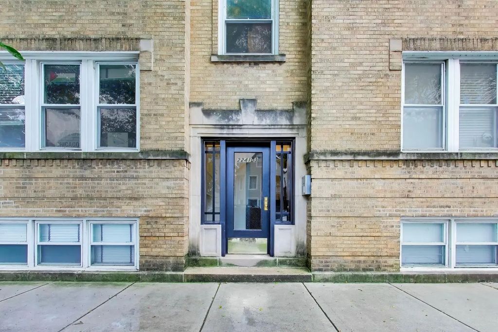 2243 W Ainslie Street 3w, Chicago