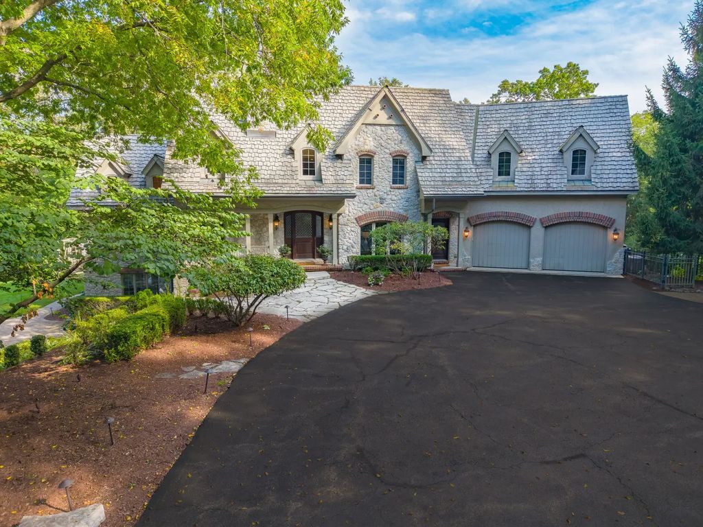 38w301 Burr Road Lane, St. Charles