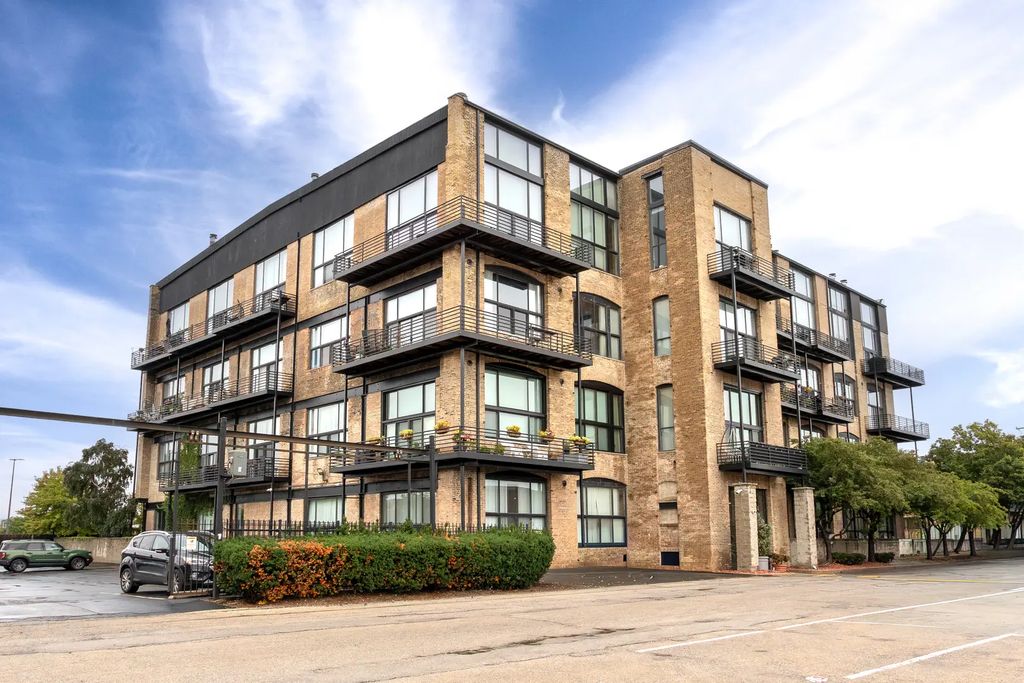 2614 N Clybourn Avenue 306, Chicago