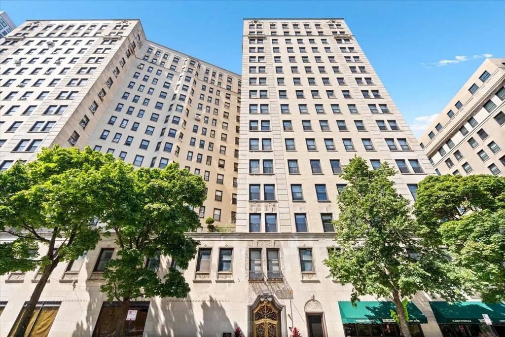 2000 N Lincoln Park West 1214, Chicago