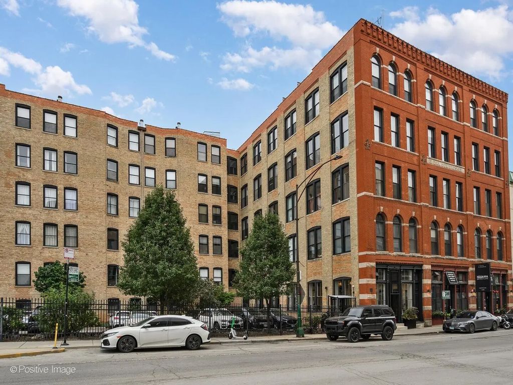 525 N Halsted Street 312, Chicago