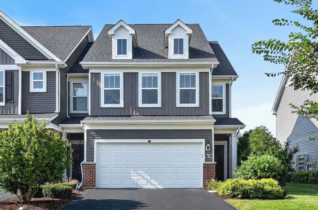 509 Watercress Drive, Aurora