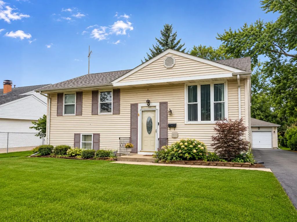 909 Cypress Lane, Joliet