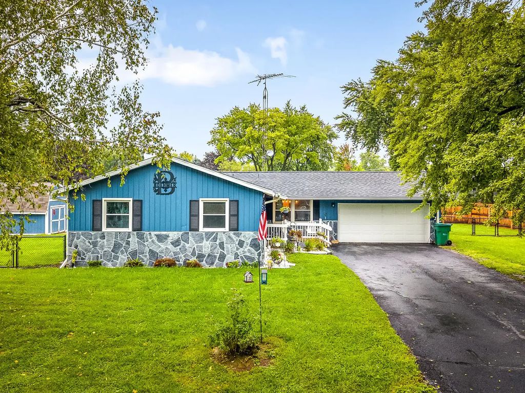 5349 Lawrence Drive, Kirkland