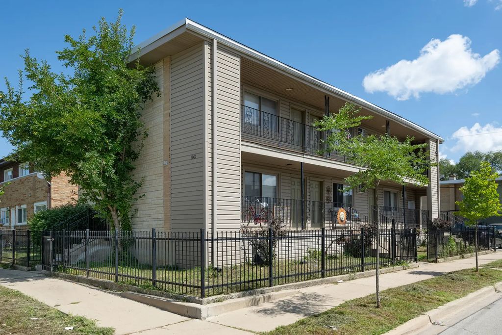 3001 Prairie Street, Franklin Park