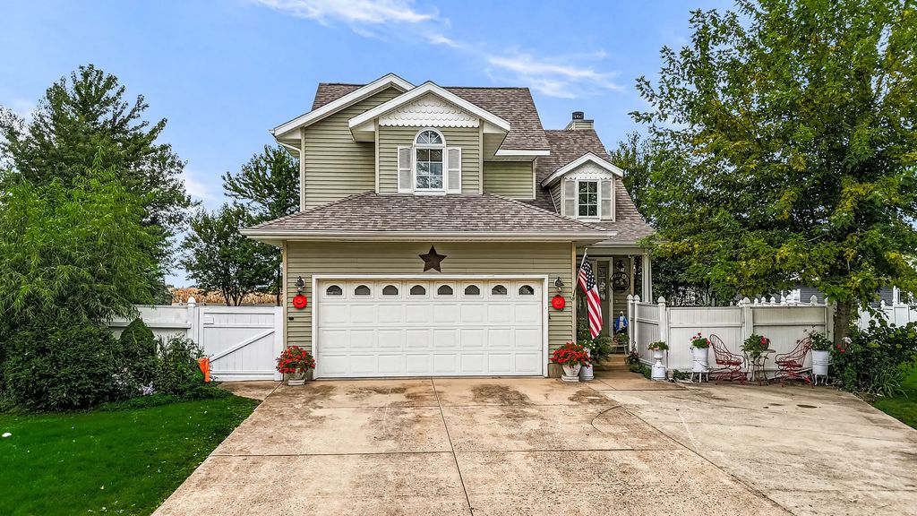 805 S Lawrence Way, Pontiac