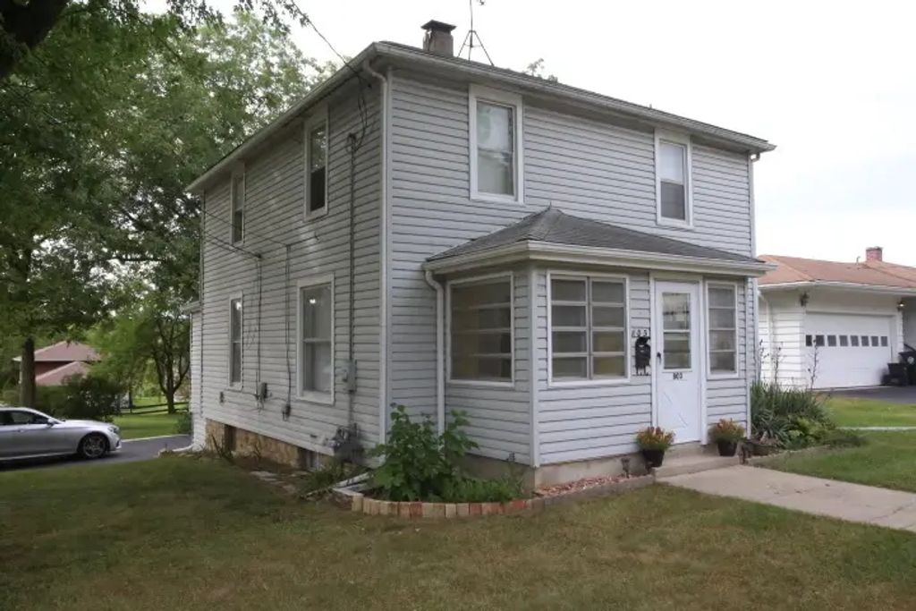 803 N Washington Avenue, Batavia