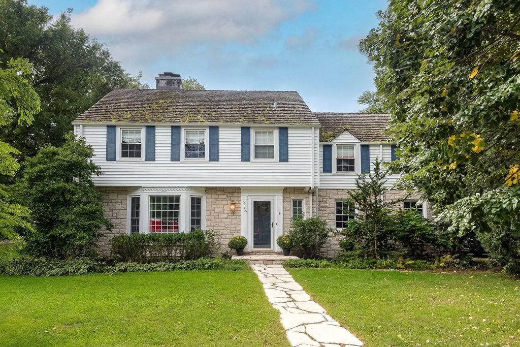 3805 Foster Street, Evanston