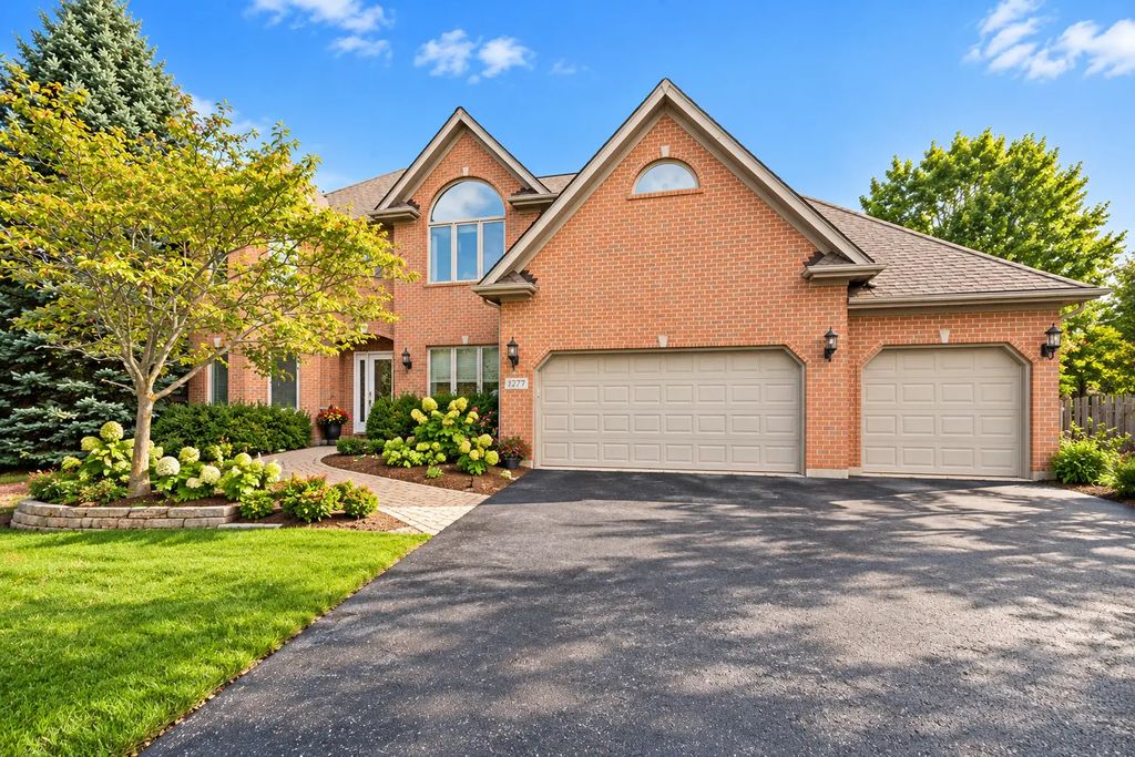 2277 Sutton Drive, South Elgin