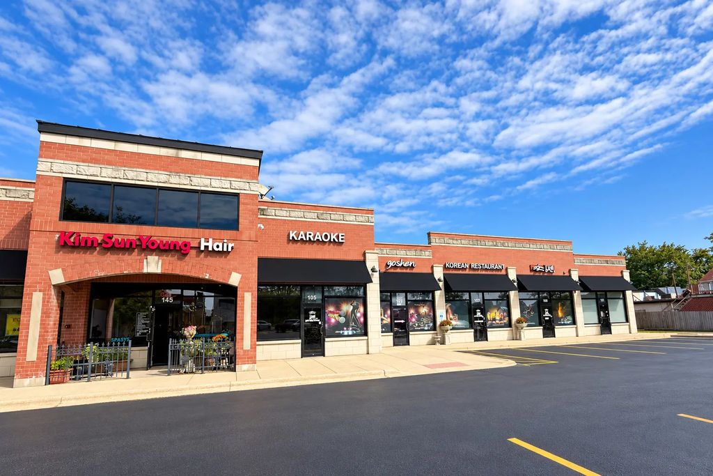 611 Milwaukee Avenue, Glenview