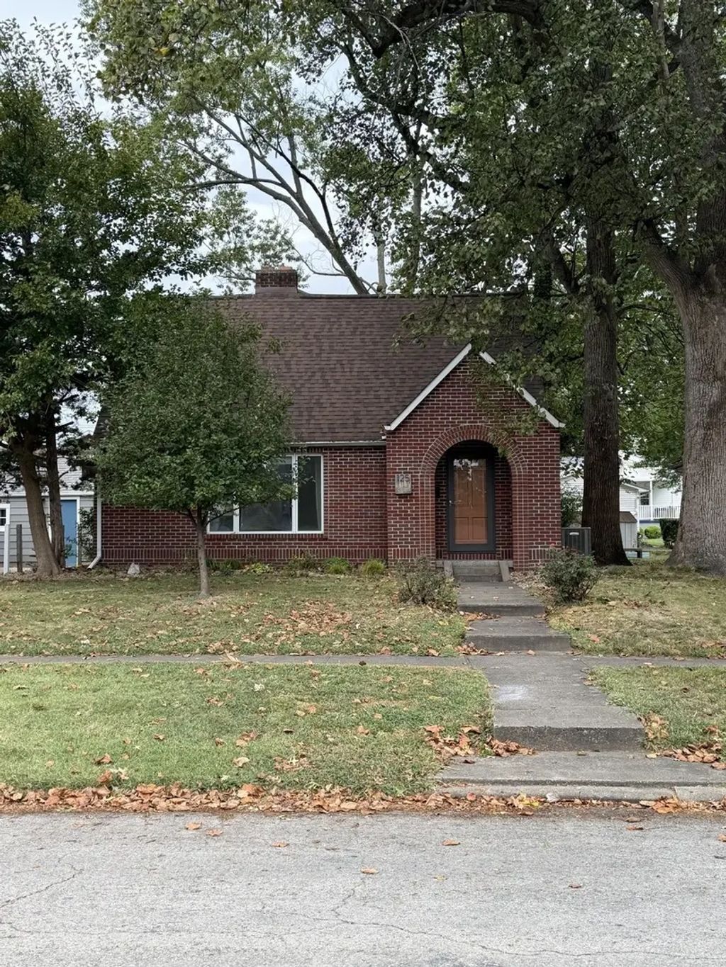 125 S Onstott Avenue, Duquoin
