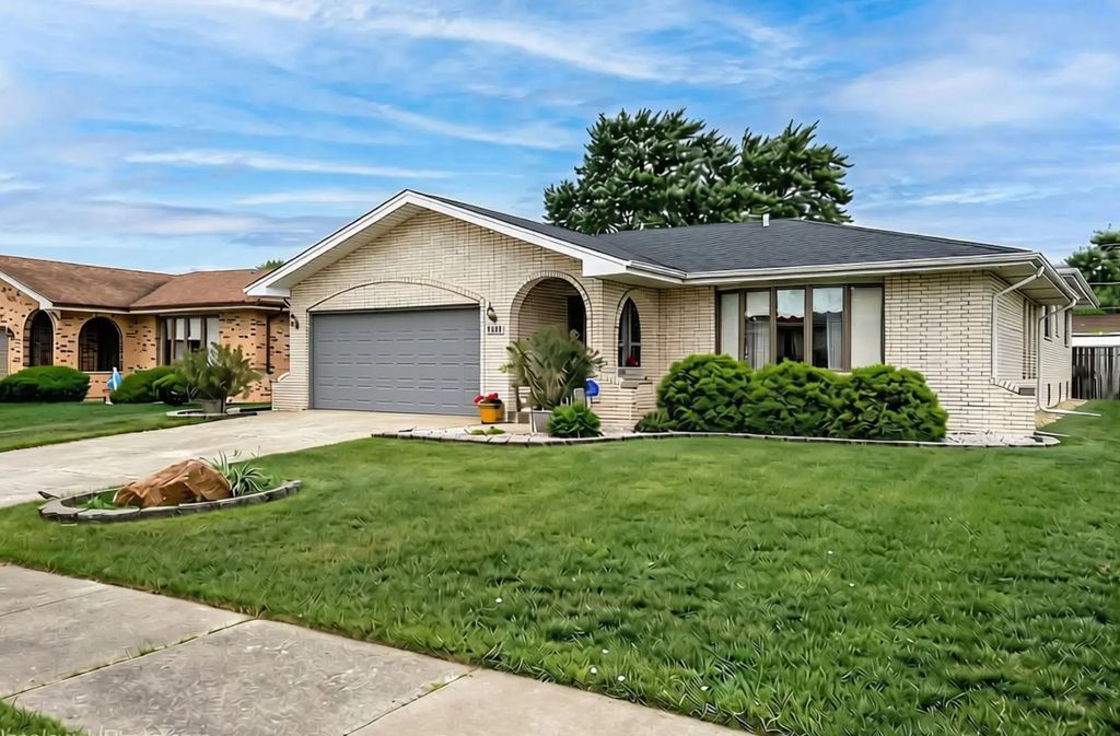6426 W 84th Place, Burbank