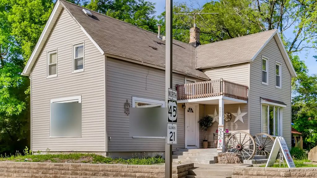 231 N Milwaukee Avenue, Wheeling