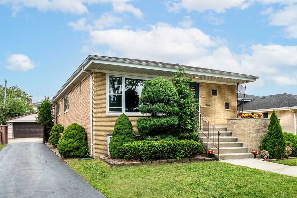 9305 Major Avenue, Oak Lawn