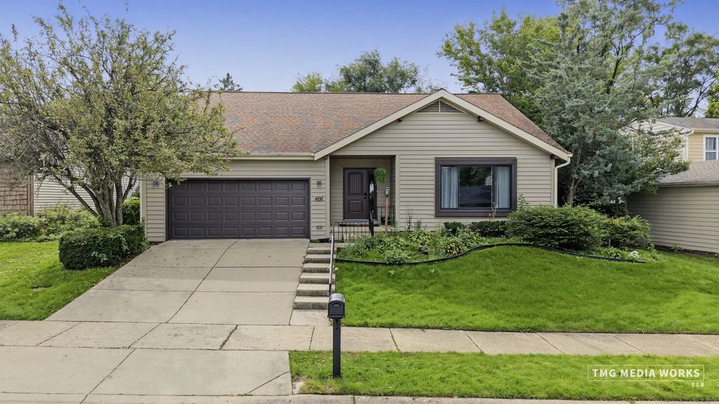 466 Laura Court, Naperville