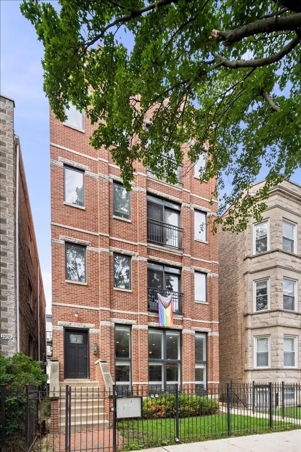 3736 N Fremont Street 1, Chicago