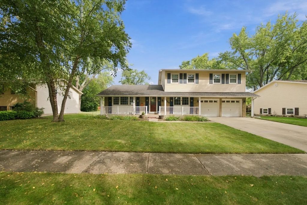 894 E Schirra Drive, Palatine