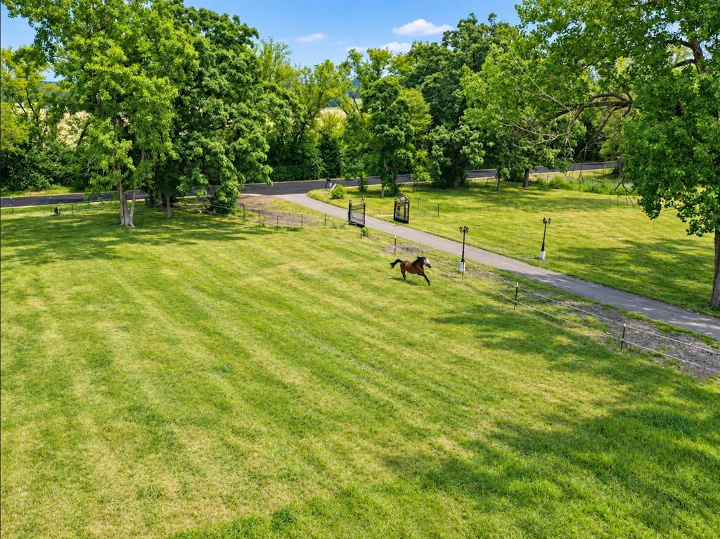 349 Spring Creek Road, Barrington Hills