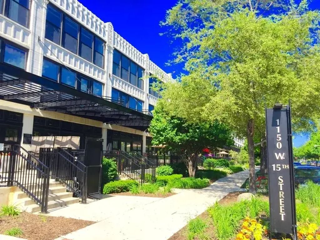 1150 W 15th Street 306, Chicago