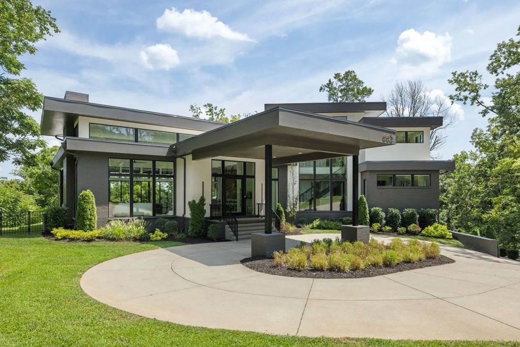 663 Hunters Trail, Nashville