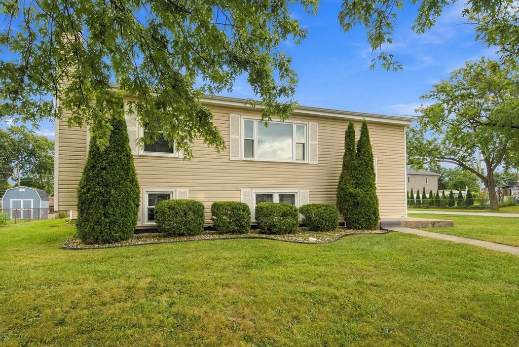 9338 Oak Street, Orland Park