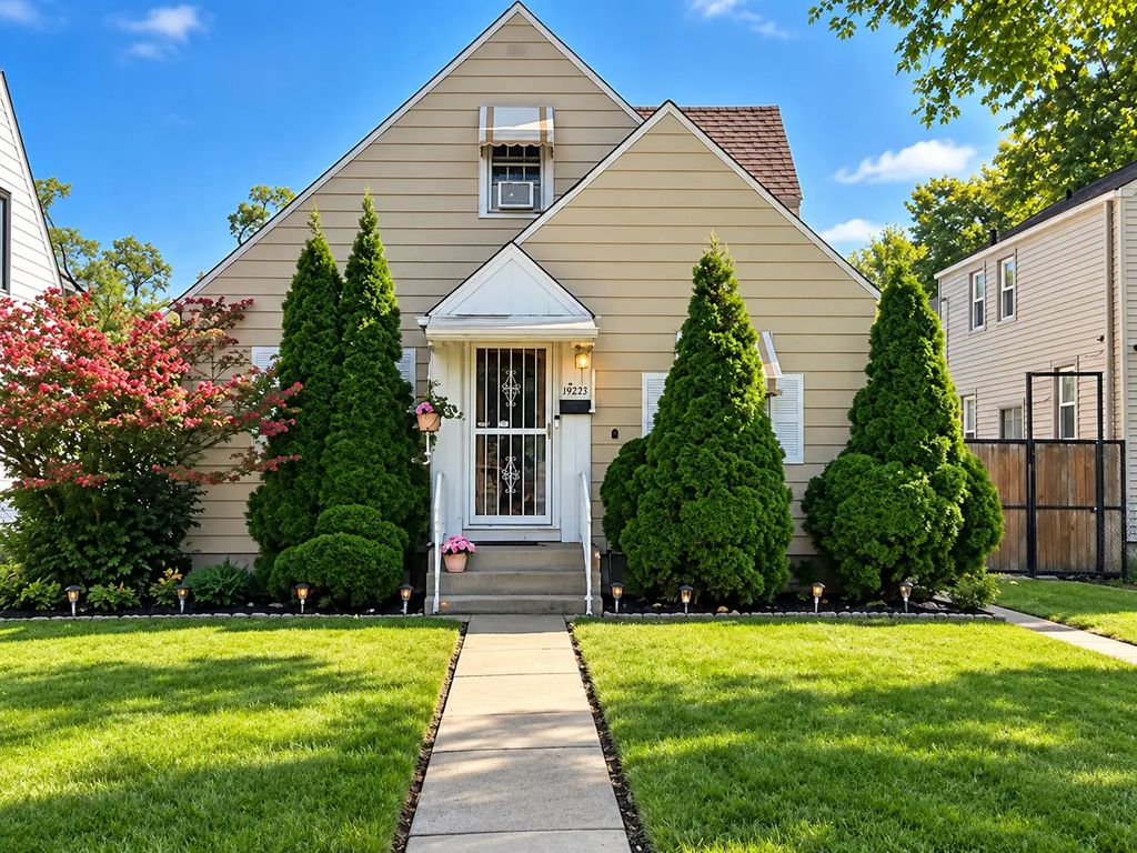 15025 Loomis Avenue, Harvey