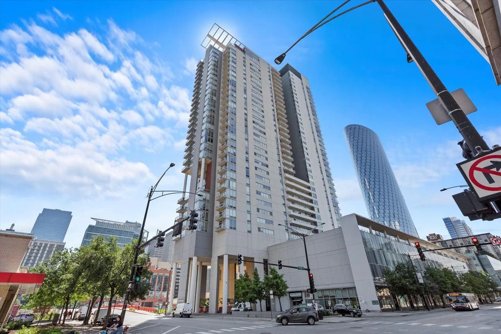 737 W Washington Boulevard 3406, Chicago