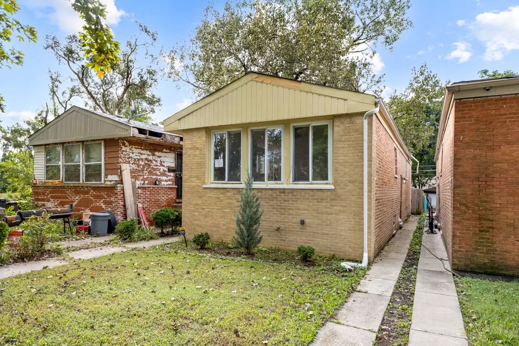 1115 W 110th Street, Chicago